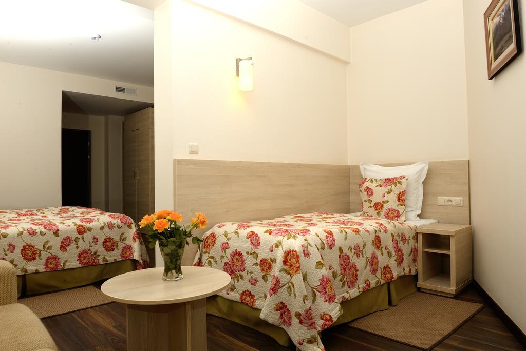 Hotel Nad Przelomem Sromowce Nizne Exterior photo